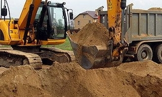 Выкопать яму экскаватором в Сафоново от 924 руб. - 2Землекопа-Сфн